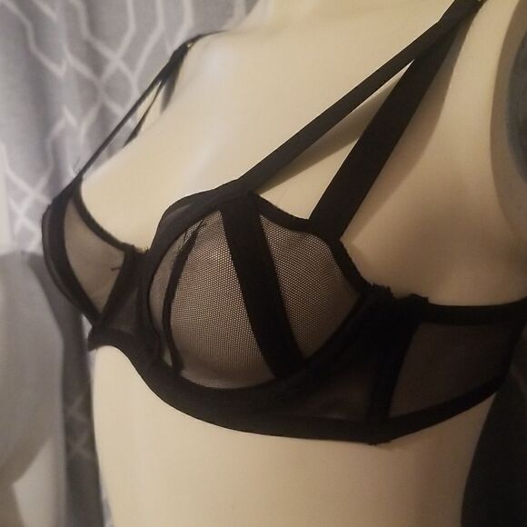 Victoria’s Secret Bra lot 32B - Picture 3 of 8